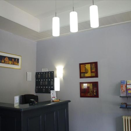 Le Royalty Hotel Angers Luaran gambar
