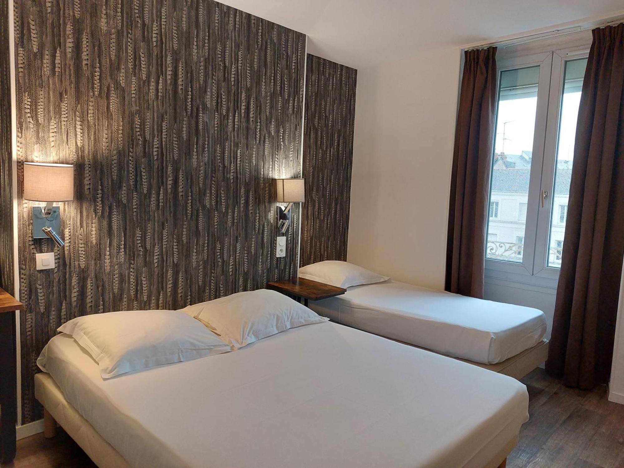 Le Royalty Hotel Angers Luaran gambar