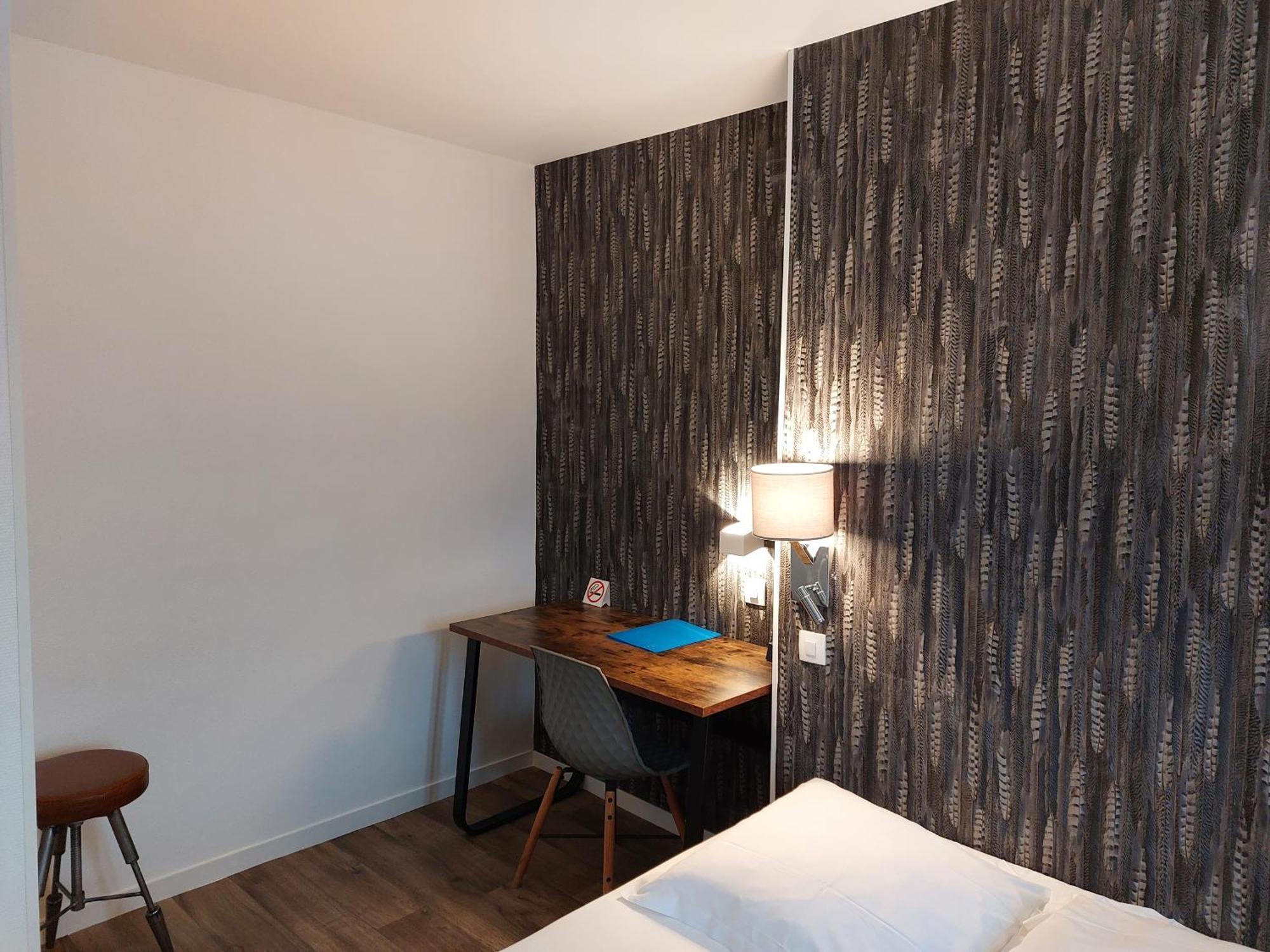 Le Royalty Hotel Angers Luaran gambar