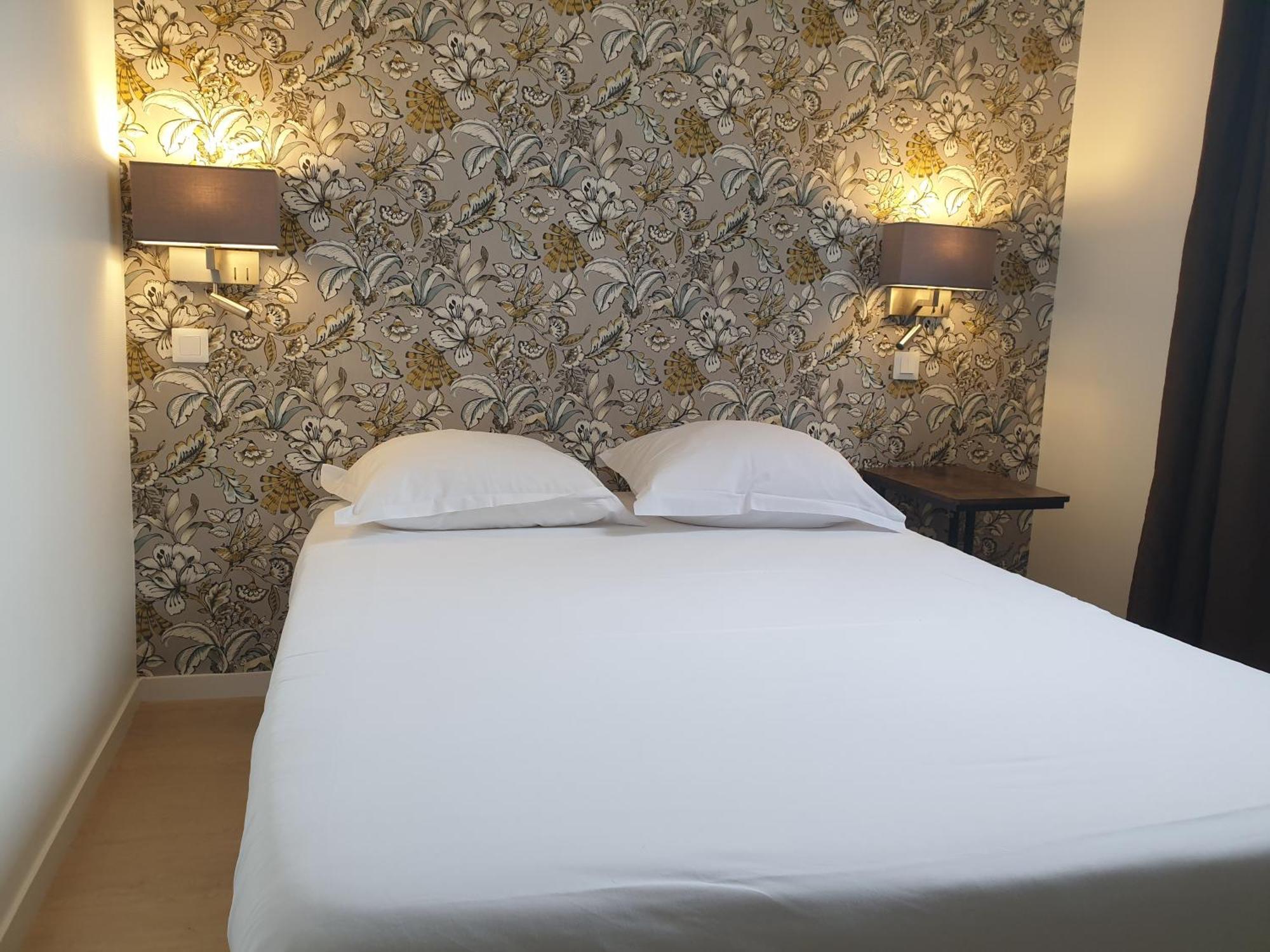 Le Royalty Hotel Angers Luaran gambar